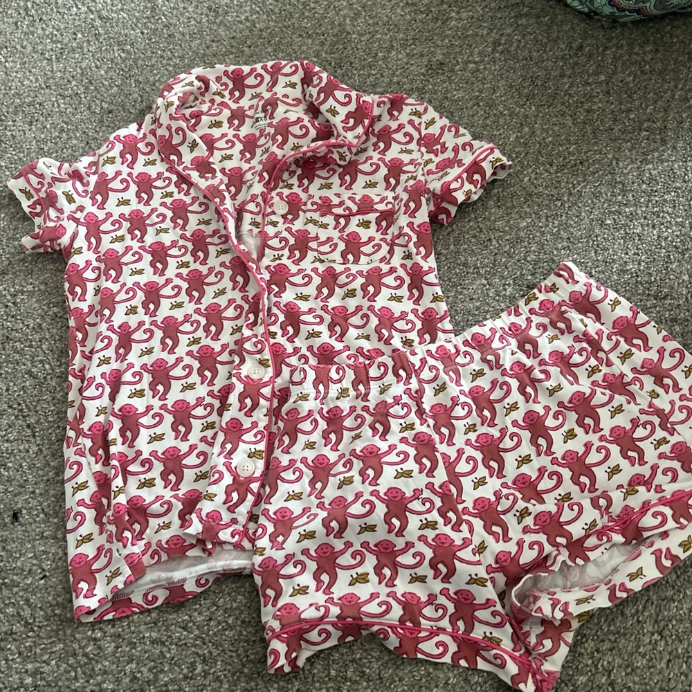 NWOT Roller Rabbit Pink and White Pajama Set Intimates Sleepwear